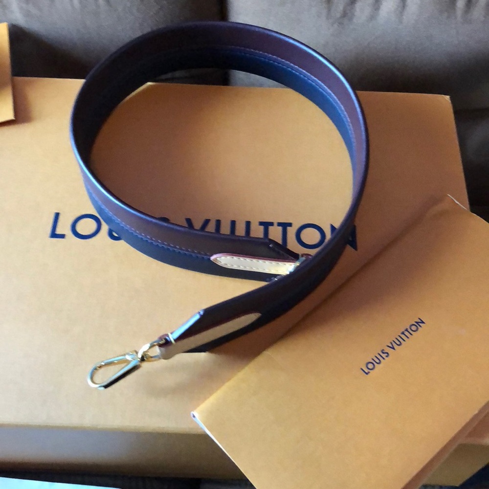 🔥SOLD🔥 Cluny mm strap like new